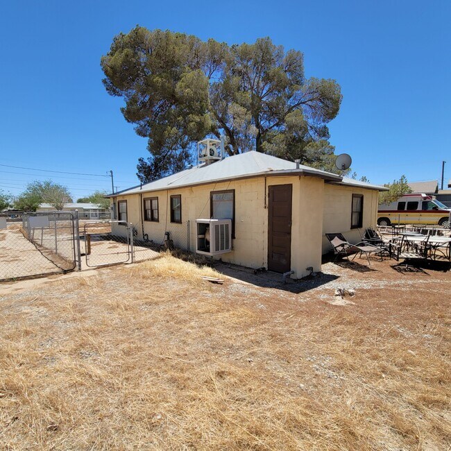 Foto del edificio - 34702 Birch Rd