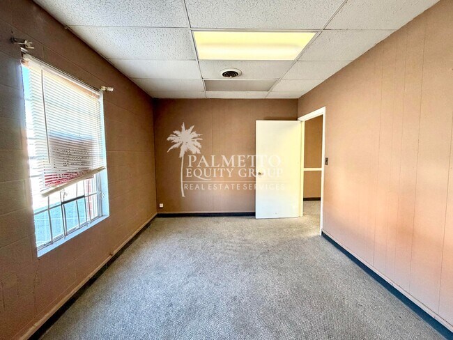 Foto del edificio - 1012 N Raleigh St