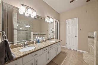 Building Photo - 12110 Essenbruk Dr