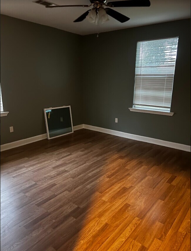 Foto del edificio - 4664 Pecan St.