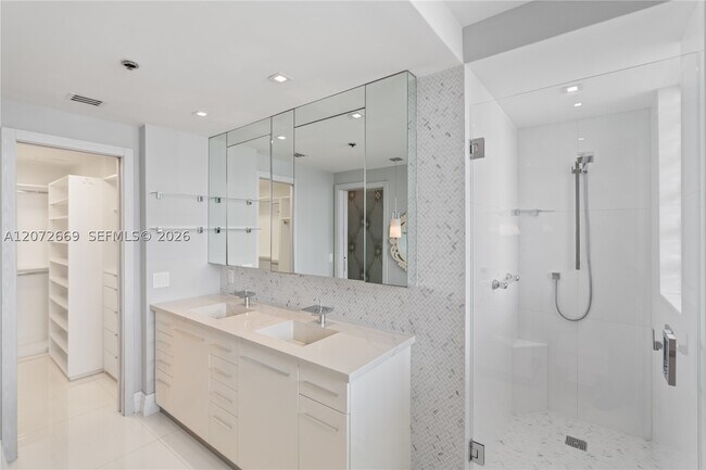 Building Photo - 4201 Collins Ave