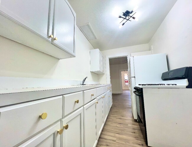 Foto del edificio - 940 E 12th St