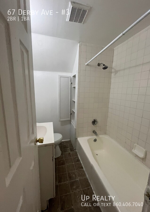 Foto del edificio - 67 Derby Ave