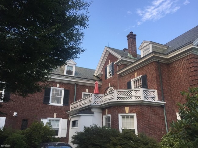 Building Photo - 707 Westview St