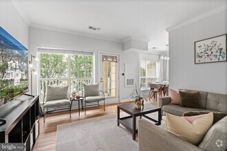 Building Photo - 4550 Strutfield Ln