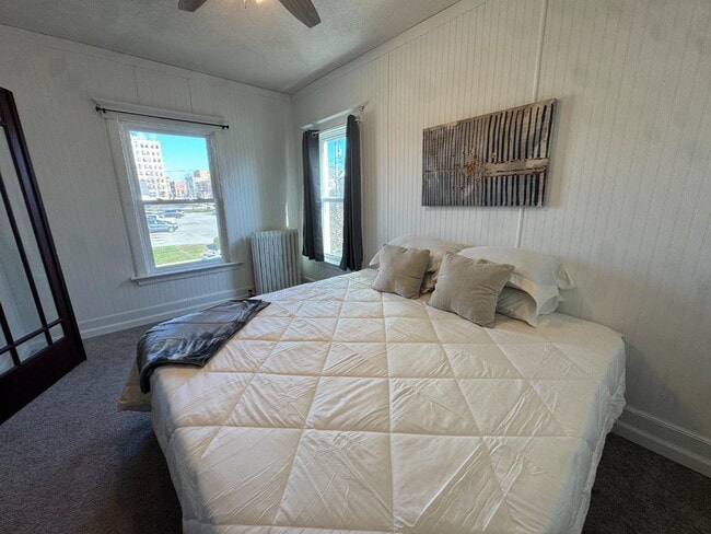 Foto del edificio - 504 N Roosevelt Ave