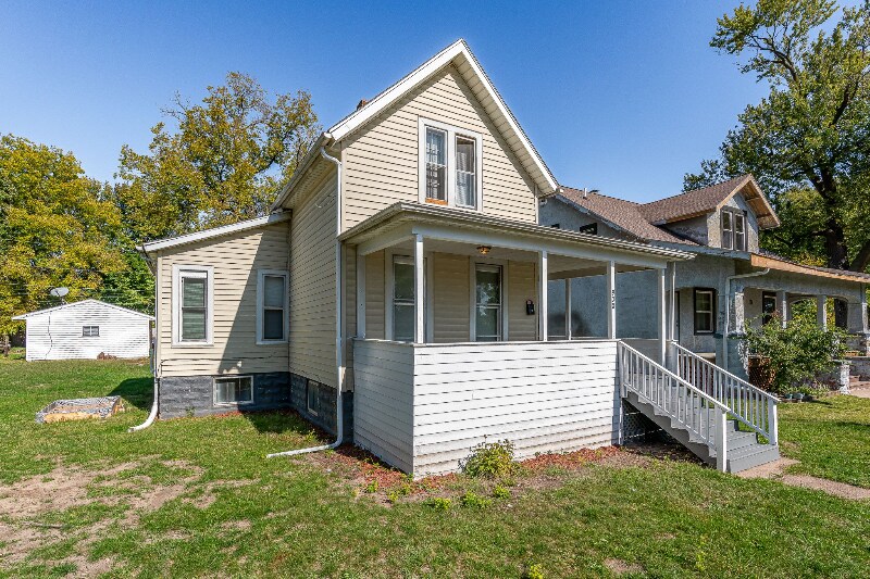 Primary Photo - 908 W 8th St
