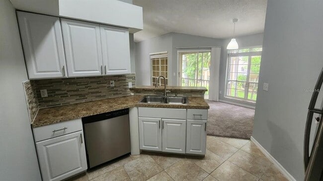 Building Photo - 4680 Sussex Terrace