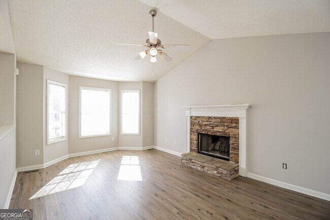 Building Photo - 40 Pleasant Forest Trail