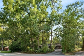 Building Photo - 1031 Ridgeley Dr