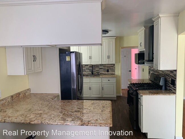 Building Photo - 4 br, 1 bath House - 187 Crest Ave