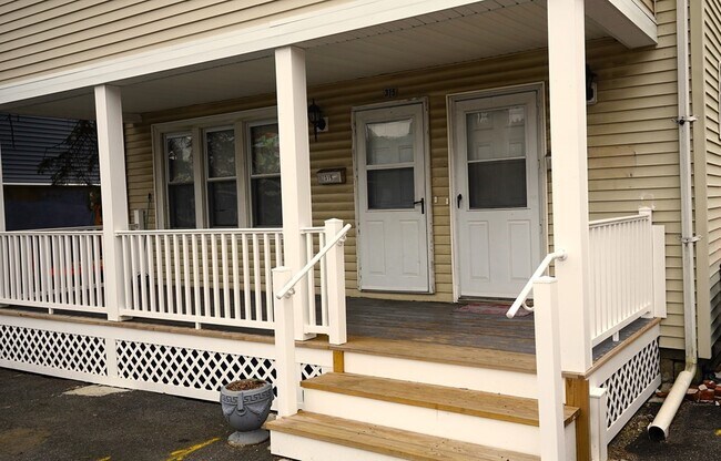 Foto del edificio - 315-317 Springfield St