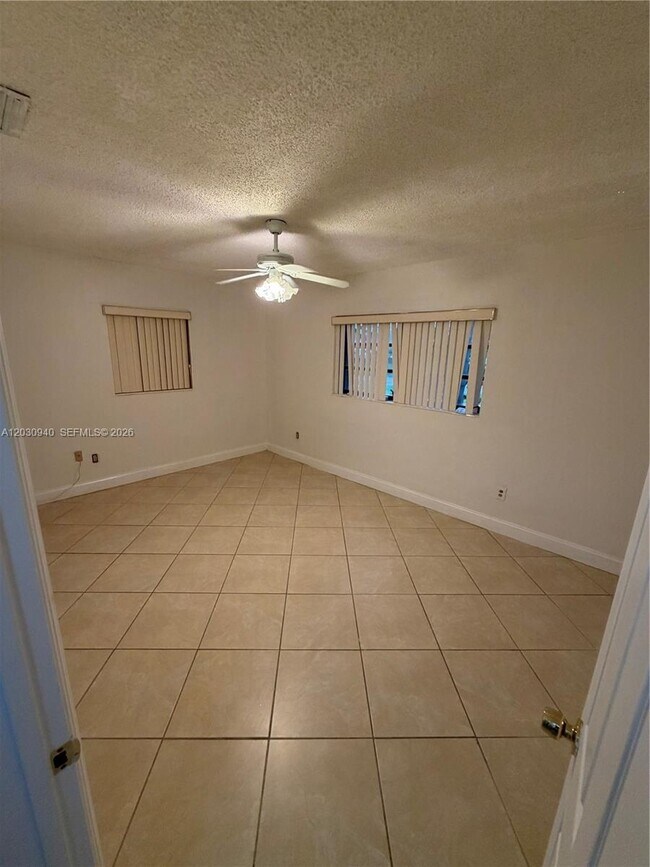 Building Photo - 3550 SW 125th Ct