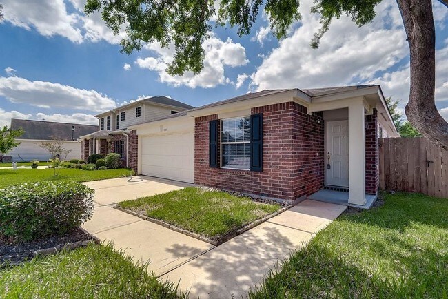 Foto del edificio - 706 Silver Cliff Ln