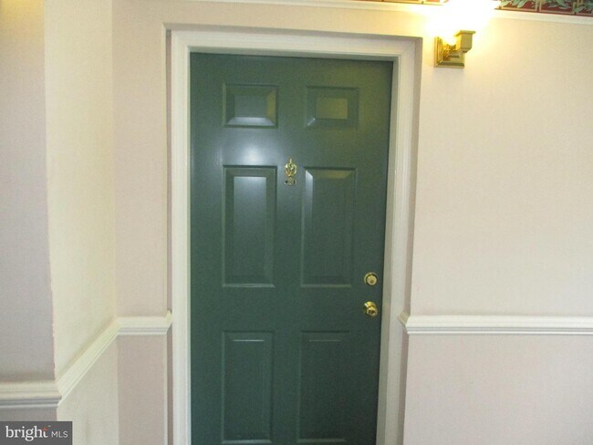 Foto del edificio - 3018 Hunting Ridge Dr