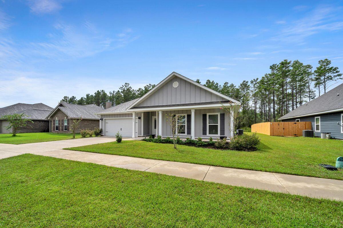 281 Perimeter Pl, Freeport, FL 32439 House Rental in Freeport, FL