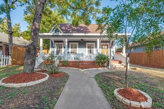 Building Photo - 620 S Winnetka Ave
