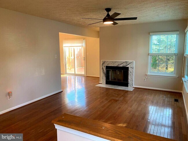 Foto del edificio - 411 Darby Ln