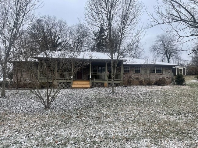 Knoxville 37918 - 3 bedroom, 1.5 bath home in Halls - Contact Lisa Vineyard and Shannon Russell (... - Knoxville 37918 - 3 bedroom, 1.5 bath home in Halls - Contact Lisa Vineyard and Shannon Russell (...