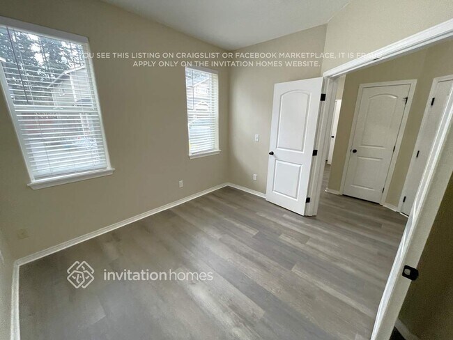 Foto del edificio - 18133 76th Ave E