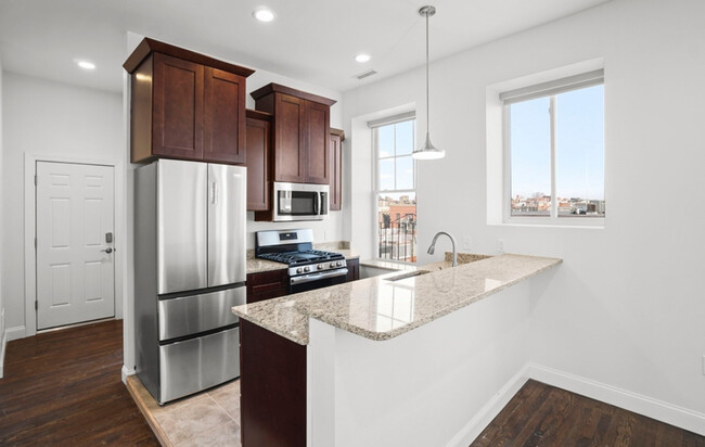 Foto del edificio - 211 Endicott St
