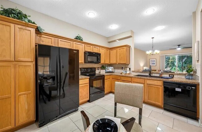 Foto del edificio - 510 Spring Lake Cir