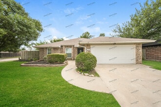 Building Photo - 600 SW 149th Pl