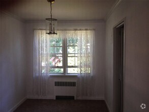 Building Photo - 293 Manville Rd