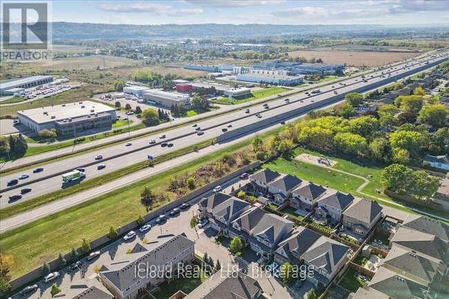 Building Photo - 136 Dunrobin Ln