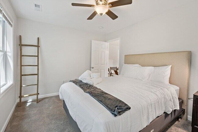 Foto del edificio - 6532 Summerton Way