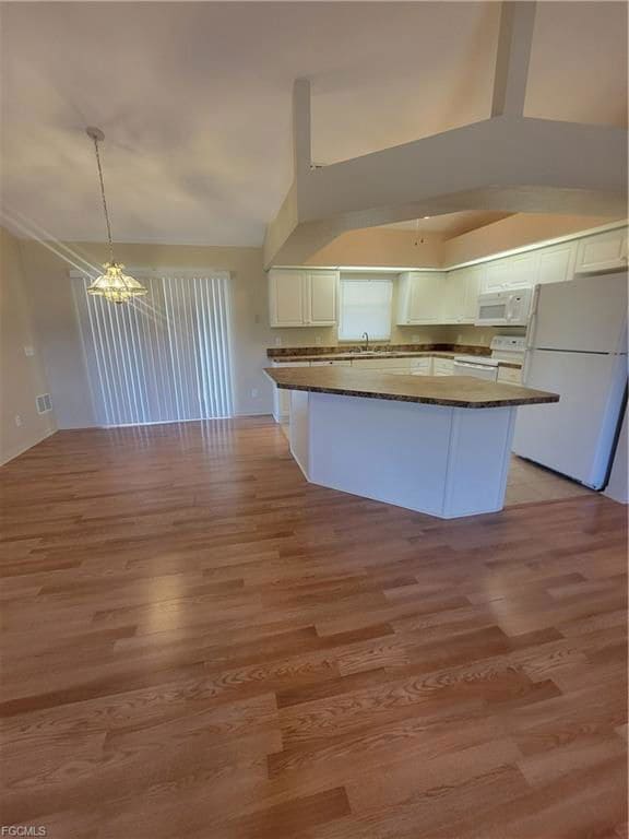 Building Photo - 639 Wabasso Ave S