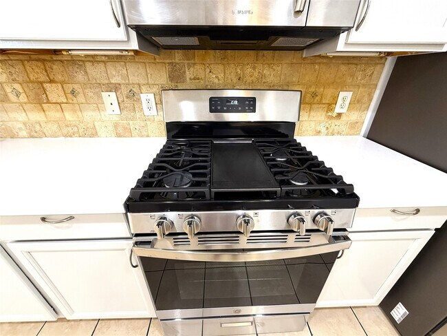 Foto del edificio - 4719 Cypress Dawn Ln