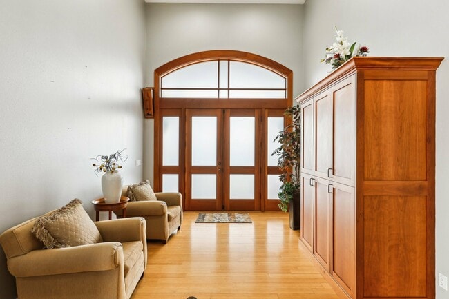 Building Photo - 15541 Bradshaw Rd