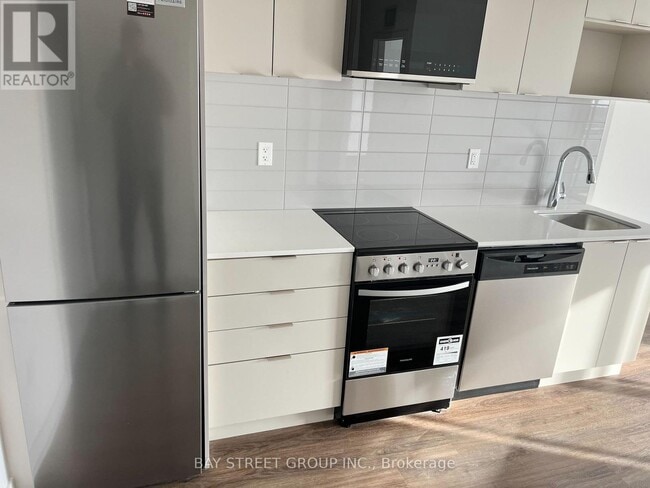 Building Photo - 4569 Kingston Rd