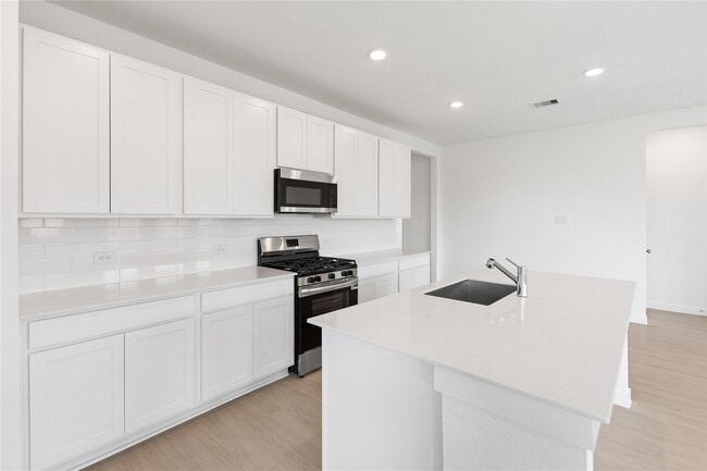 Building Photo - 5406 Peacock Bass Dr