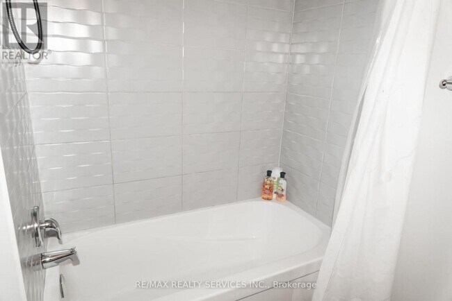 Photo du bâtiment - 6705-6705 Cropp St