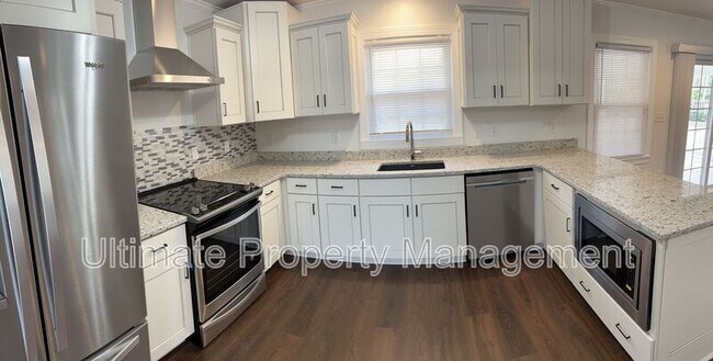 Foto del edificio - 3917 Sweetbriar Rd