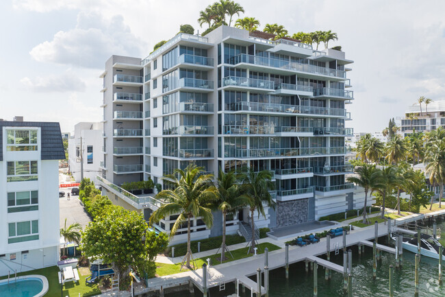 Foto del edificio - Bijou Bay Harbor