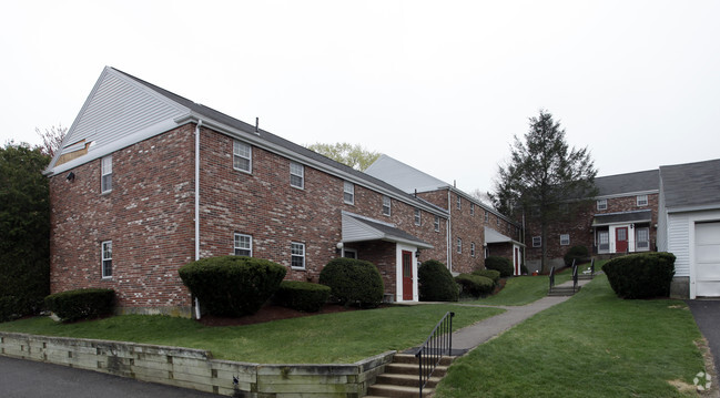 Foto del edificio - West Stoughton Village