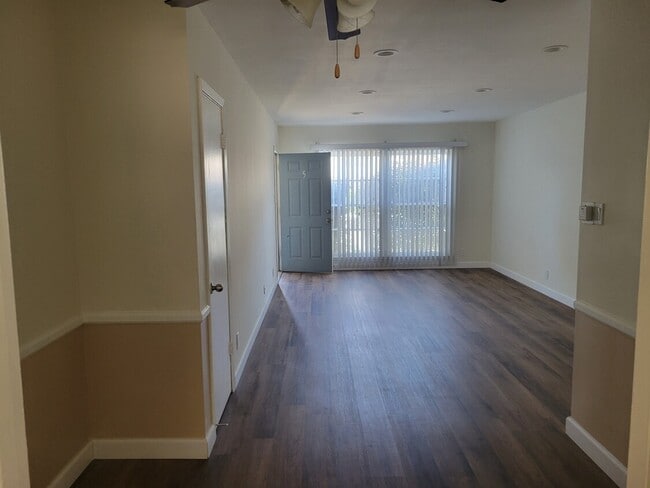 #5 - Living Room - 7357 Woodman Ave