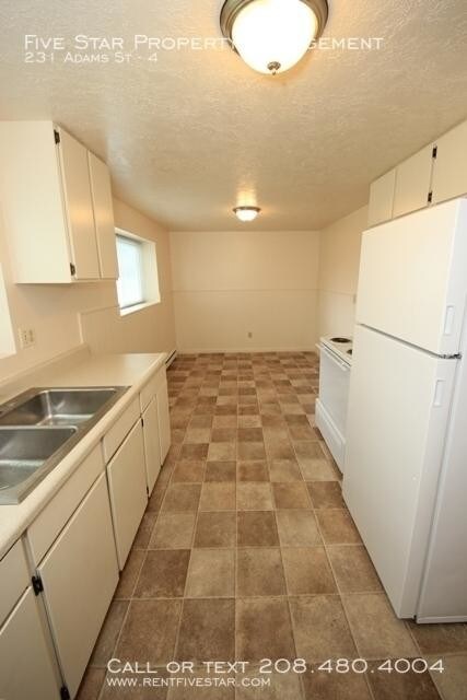 Building Photo - 2 bedroom in Chubbuck ID 83202
