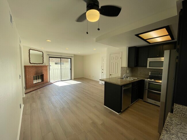 Foto del edificio - 10740 Lawler St