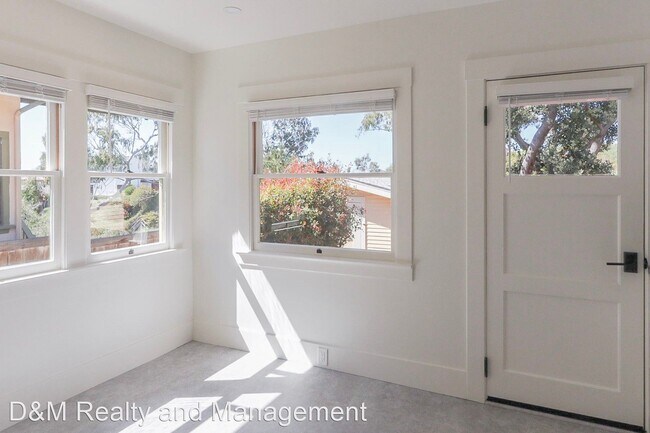 Building Photo - 3 br, 1 bath House - 3924 Alameda Place