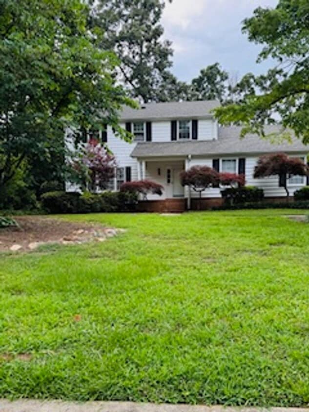 Primary Photo - 4 Bedroom with fenced in yard!