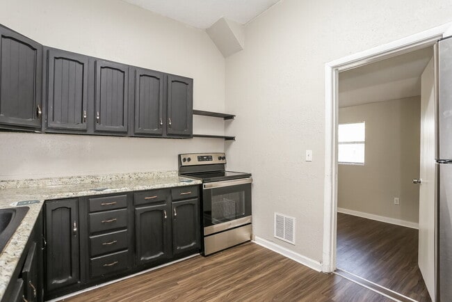 Foto del edificio - 2839 Spring Park Rd