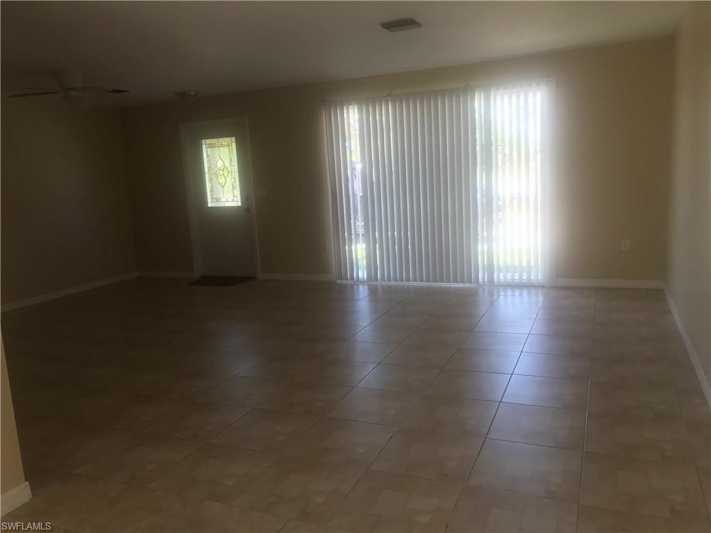 Primary Photo - 4202 Coronado Pkwy