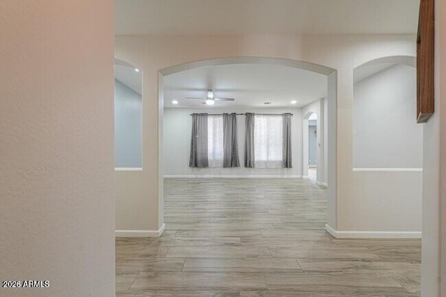 Foto del edificio - 1629 E Prickly Pear Pl