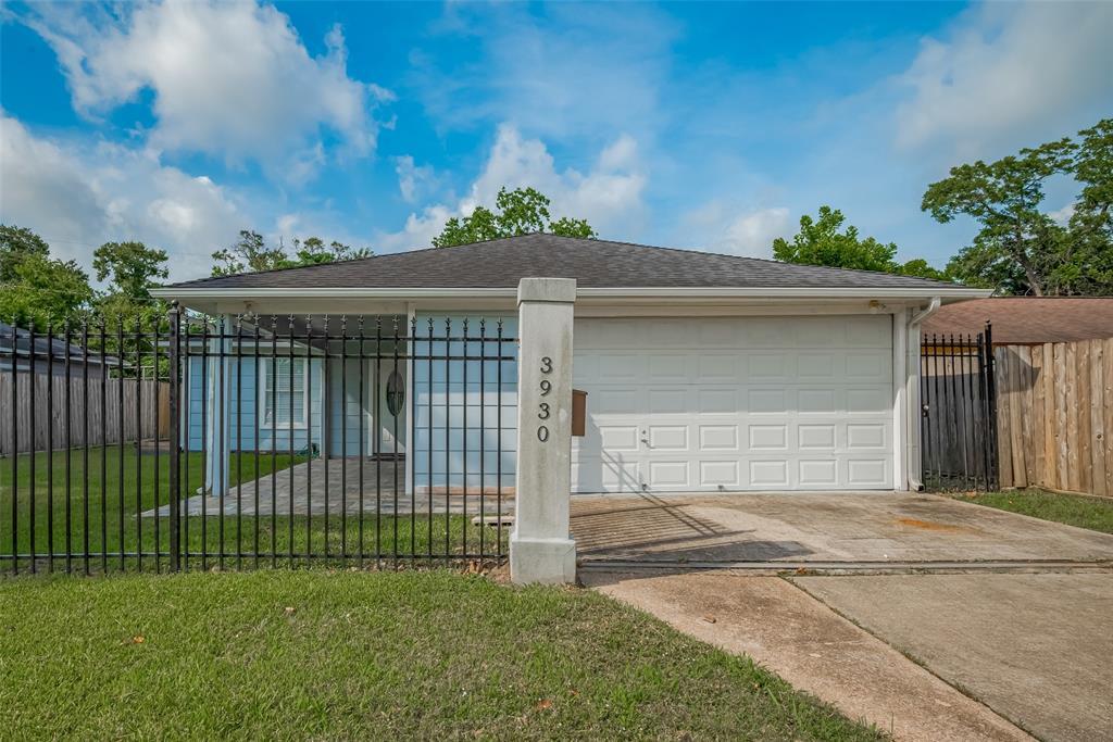 Foto principal - 3930 Daphne St