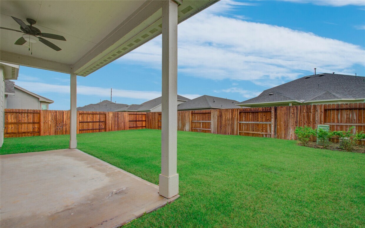 Foto del edificio - 18819 Fulvetta Haven Way