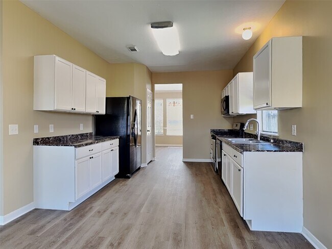 Foto del edificio - 22806 Tara Way Dr